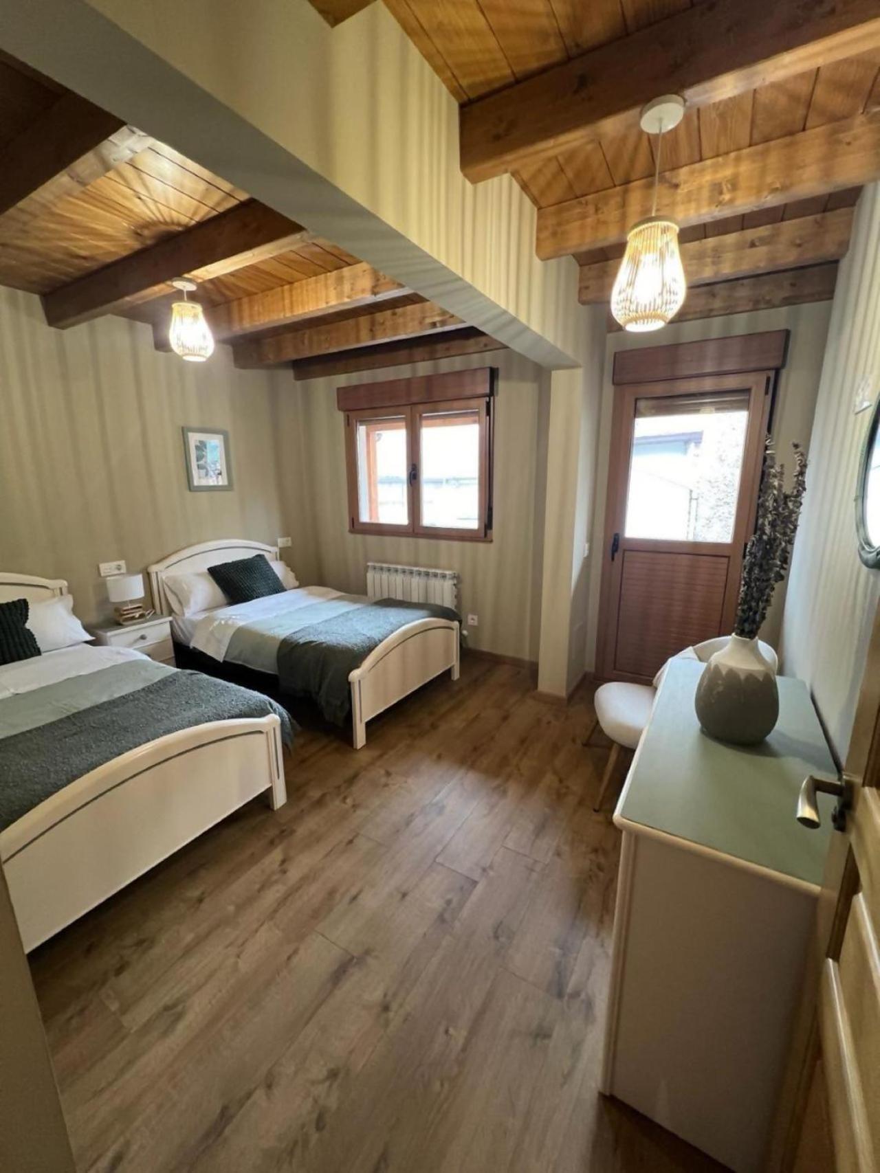 Villa Casa Moises En Bimenes Extérieur photo